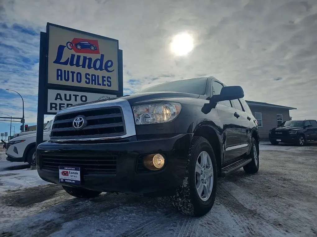 Black 2015 Toyota Sequoia SR5 Sport Utility 4D for sale in Wadena, MN