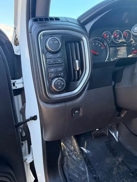 2021 Chevrolet Silverado 1500 LTZ - Photo 18