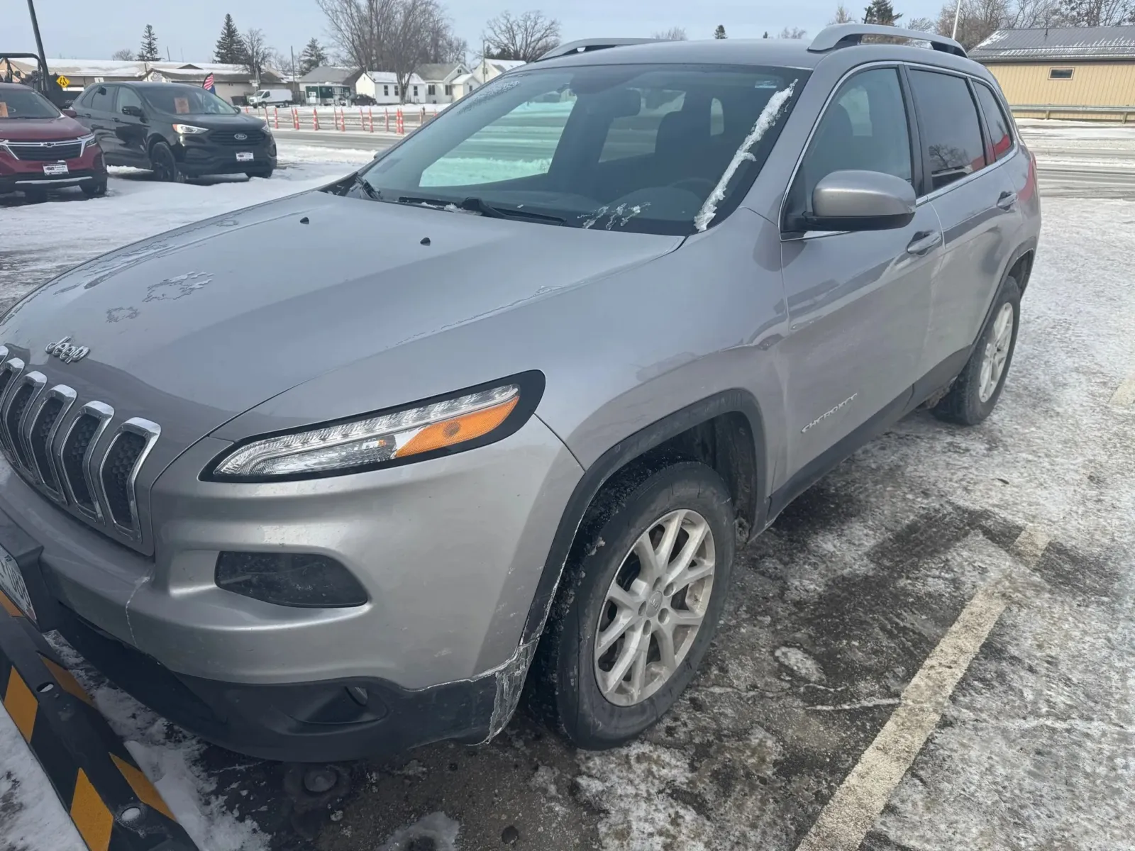 Silver 2018 Jeep Cherokee Latitude Sport Utility 4D for sale in Wadena, MN