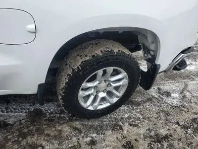 More photos of 2022 Chevrolet Silverado 1500 Crew Cab LT Pickup 4D 5 3/4 ft at Lunde Auto Sales, MN