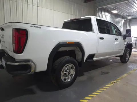 More photos of 2022 Chevrolet Silverado 1500 Crew Cab LT Pickup 4D 5 3/4 ft at Lunde Auto Sales, MN