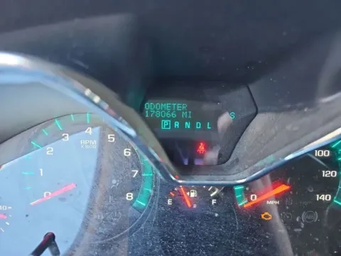 Photos of 2017 Chevrolet Traverse LT Sport Utility 4D for sale in Wadena, MN at Lunde Auto Sales