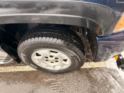 Another view of 2010 Chevrolet Silverado 1500 Extended Cab LT Pickup 4D 6 1/2 ft for sale in Wadena, MN at Lunde Auto Sales