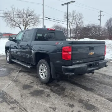 More photos of 2018 Chevrolet Silverado 1500 Crew Cab Z71 LT Pickup 4D 5 3/4 ft at Lunde Auto Sales, MN