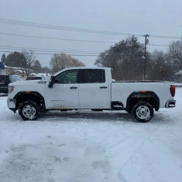 More photos of 2020 GMC Sierra 2500 HD Crew Cab Pickup 4D 6 1/2 ft at Lunde Auto Sales, MN