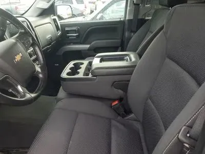 More photos of 2018 Chevrolet Silverado 1500 Crew Cab Z71 LT Pickup 4D 5 3/4 ft at Lunde Auto Sales, MN