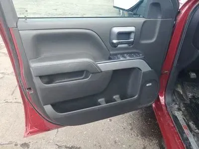 More photos of 2018 Chevrolet Silverado 1500 Crew Cab Z71 LT Pickup 4D 5 3/4 ft at Lunde Auto Sales, MN