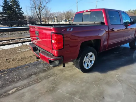 More photos of 2018 Chevrolet Silverado 1500 Crew Cab Z71 LT Pickup 4D 5 3/4 ft at Lunde Auto Sales, MN