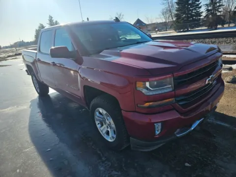 Red 2018 Chevrolet Silverado 1500 Crew Cab Z71 LT Pickup 4D 5 3/4 ft for sale in Wadena, MN