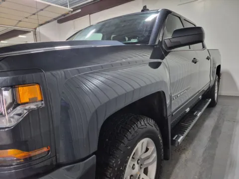 More photos of 2018 Chevrolet Silverado 1500 Crew Cab Z71 LT Pickup 4D 5 3/4 ft at Lunde Auto Sales, MN