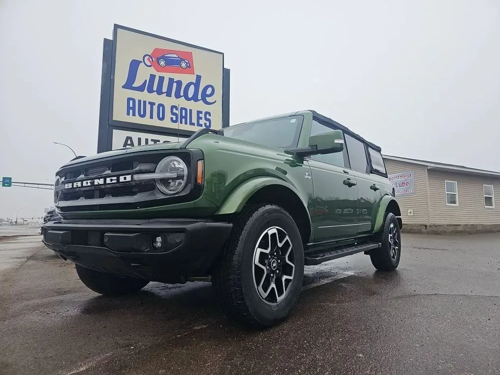 Green 2023 Ford Bronco Outer Banks Sport Utility 4D for sale in Wadena, MN