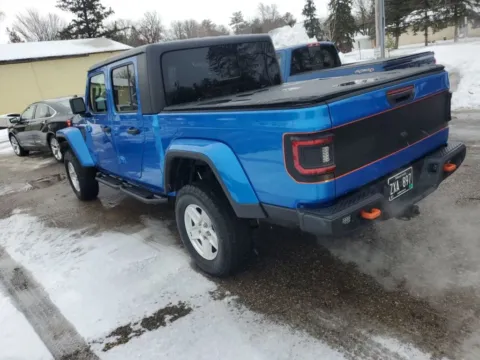 More photos of 2020 Jeep Gladiator Sport S Pickup 4D 5 ft at Lunde Auto Sales, MN