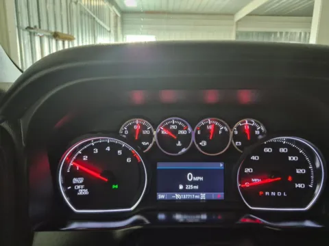 More photos of 2021 Chevrolet Silverado 1500 Crew Cab LT Pickup 4D 5 3/4 ft at Lunde Auto Sales, MN