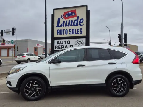 Photos of 2016 Honda CR-V SE Sport Utility 4D for sale in Wadena, MN at Lunde Auto Sales