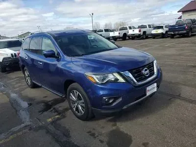 Photos of 2017 Nissan Pathfinder SL Sport Utility 4D for sale in Wadena, MN at Lunde Auto Sales
