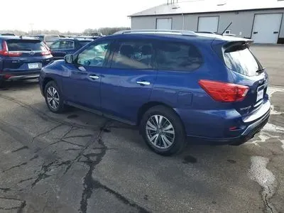 More photos of 2017 Nissan Pathfinder SL Sport Utility 4D at Lunde Auto Sales, MN