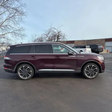 More photos of 2021 Lincoln Aviator Reserve Sport Utility 4D at Lunde Auto Sales, MN