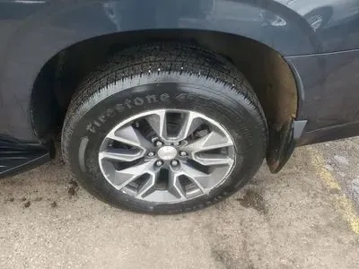 More photos of 2021 Chevrolet Suburban LT Sport Utility 4D at Lunde Auto Sales, MN