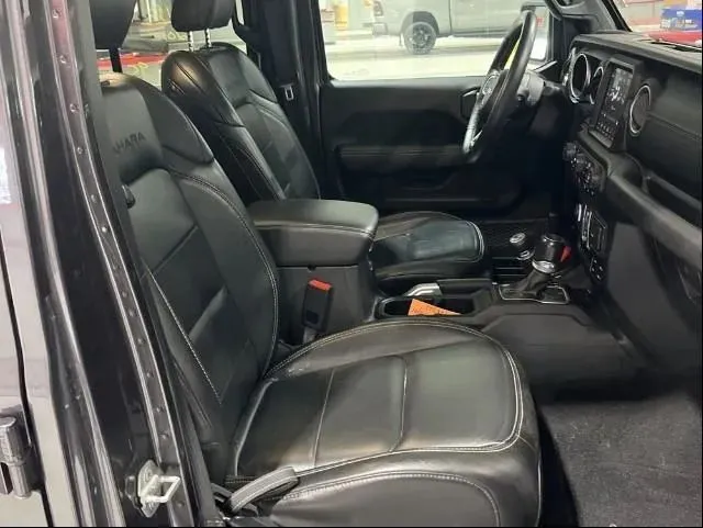 2020 Jeep Wrangler Unlimited Sahara - Photo 15