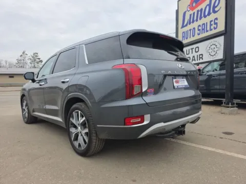 Photos of 2021 Hyundai Palisade Limited Sport Utility 4D for sale in Wadena, MN at Lunde Auto Sales