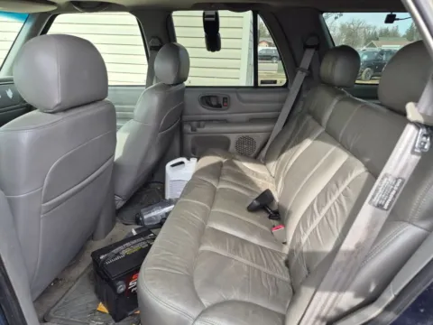 Photos of 2000 Chevrolet Blazer Sport Utility 4D for sale in Wadena, MN at Lunde Auto Sales