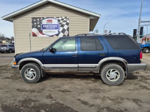 Blue 2000 Chevrolet Blazer Sport Utility 4D for sale in Wadena, MN