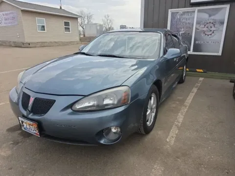 More photos of 2006 Pontiac Grand Prix Sedan 4D at Lunde Auto Sales, MN