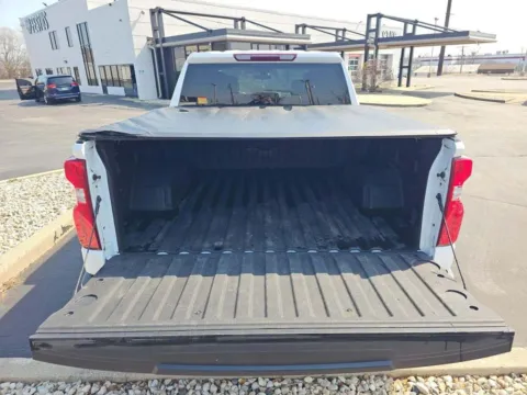 More photos of 2021 Chevrolet Silverado 1500 Crew Cab Custom Pickup 4D 5 3/4 ft at Lunde Auto Sales, MN