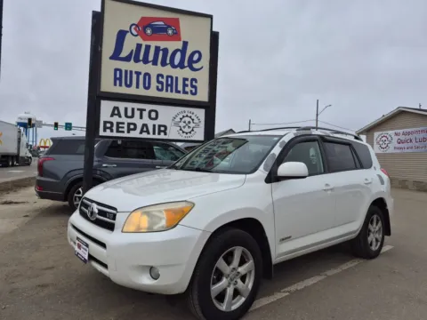 White 2008 Toyota RAV4 Limited Sport Utility 4D for sale in Wadena, MN