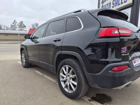 Another view of 2018 Jeep Cherokee Limited Sport Utility 4D for sale in Wadena, MN at Lunde Auto Sales