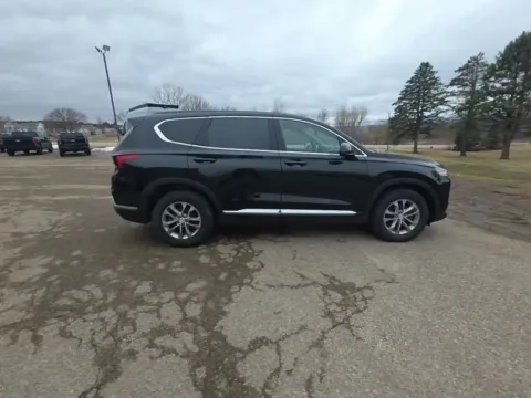 More photos of 2020 Hyundai Santa Fe 2.4 SEL Sport Utility 4D at Lunde Auto Sales, MN