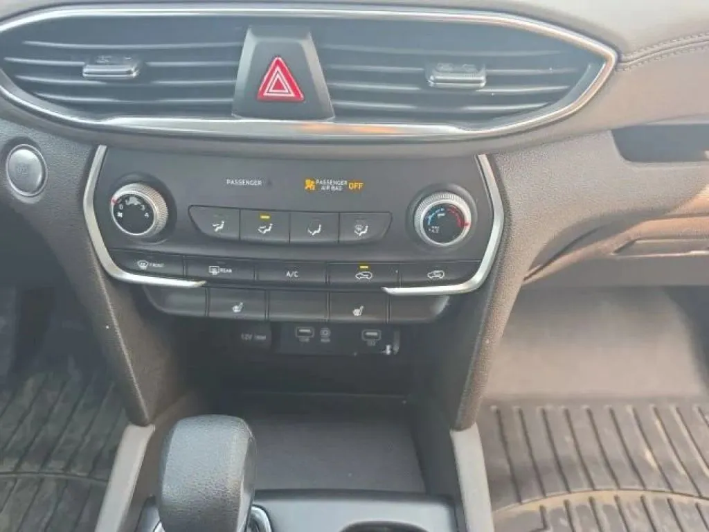 2020 Hyundai Santa Fe SEL - Photo 32