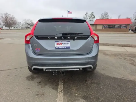 More photos of 2018 Volvo V60 T5 Cross Country Wagon 4D at Lunde Auto Sales, MN
