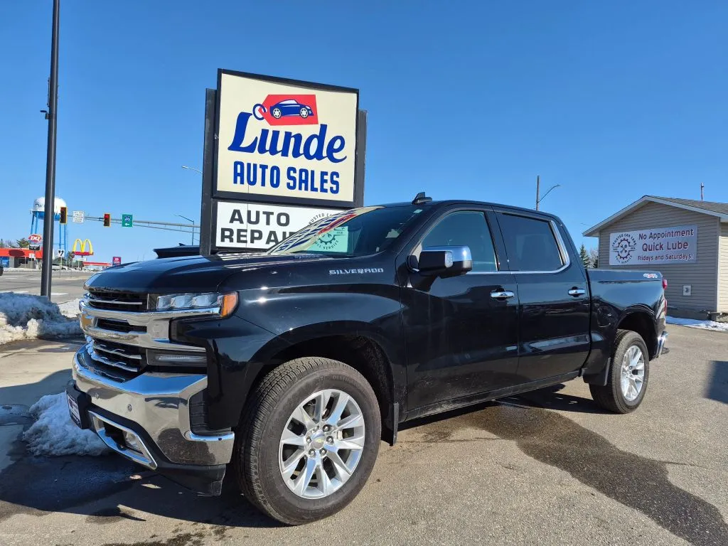 Black 2020 Chevrolet Silverado 1500 Crew Cab LTZ Pickup 4D 5 3/4 ft for sale in Wadena, MN