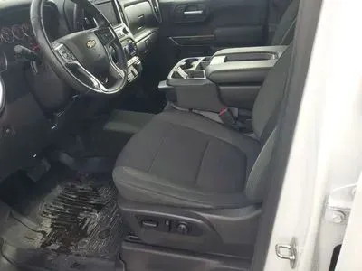 More photos of 2020 Chevrolet Silverado 1500 Crew Cab LT Pickup 4D 5 3/4 ft at Lunde Auto Sales, MN