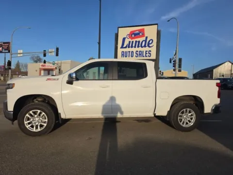 More photos of 2020 Chevrolet Silverado 1500 Crew Cab LT Pickup 4D 5 3/4 ft at Lunde Auto Sales, MN