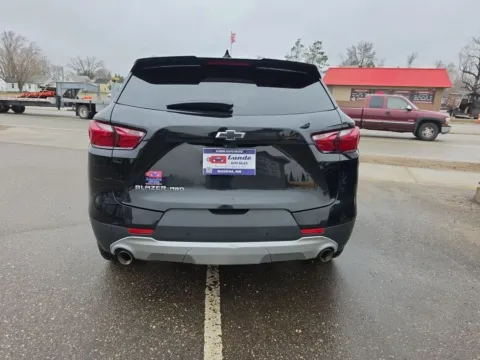 More photos of 2020 Chevrolet Blazer 3LT Sport Utility 4D at Lunde Auto Sales, MN