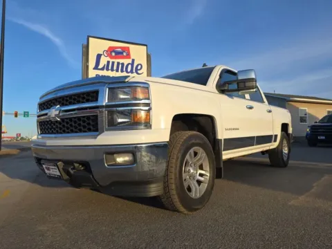 White 2014 Chevrolet Silverado 1500 Crew Cab LT Pickup 4D 5 3/4 ft for sale in Wadena, MN