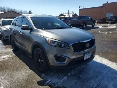 Photos of 2018 Kia Sorento LX Sport Utility 4D for sale in Wadena, MN at Lunde Auto Sales