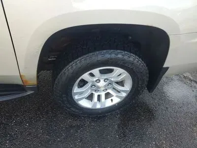 More photos of 2017 Chevrolet Suburban LS Sport Utility 4D at Lunde Auto Sales, MN