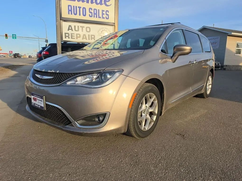 Gray 2018 Chrysler Pacifica Touring L Plus Minivan 4D for sale in Wadena, MN