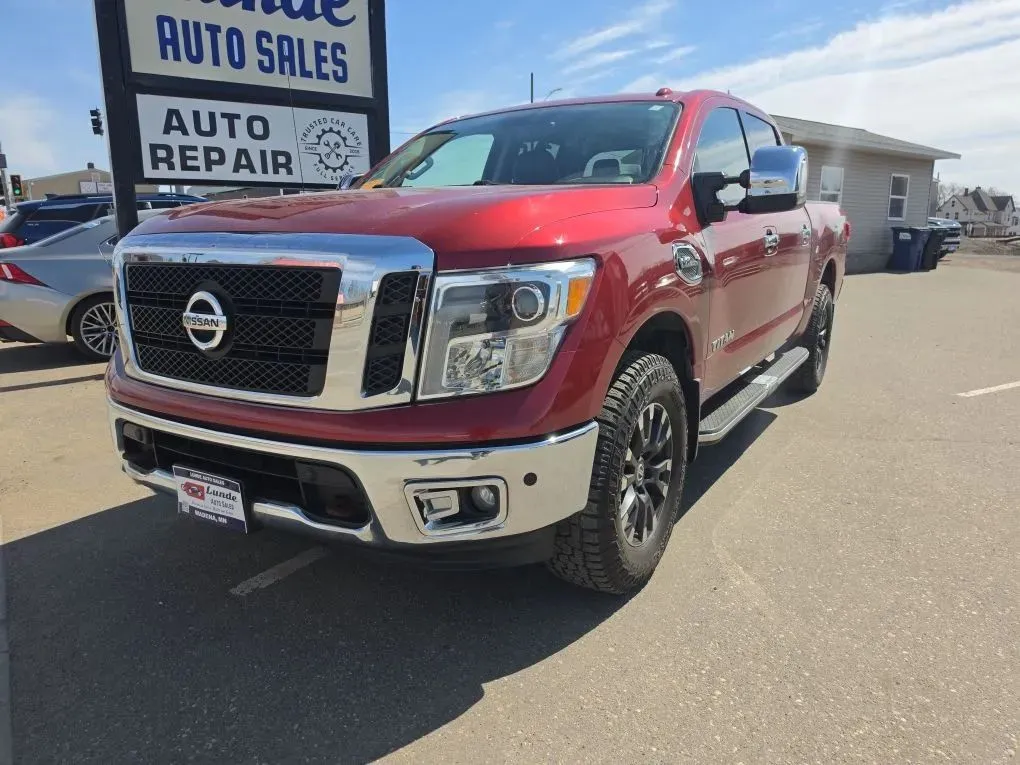 2017 Nissan Titan Crew Cab SL Pickup 4D 5 1/2 ft for sale in Wadena, MN