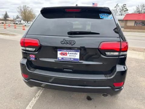 More photos of 2018 Jeep Grand Cherokee Altitude Sport Utility 4D at Lunde Auto Sales, MN