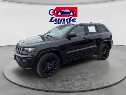 Black 2018 Jeep Grand Cherokee Altitude Sport Utility 4D for sale in Wadena, MN