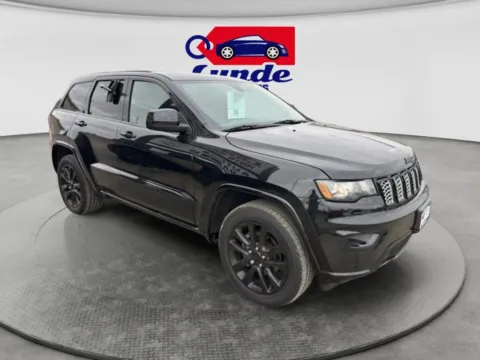 Another view of 2018 Jeep Grand Cherokee Altitude Sport Utility 4D for sale in Wadena, MN at Lunde Auto Sales