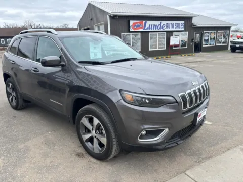 Photos of 2021 Jeep Cherokee Limited Sport Utility 4D for sale in Wadena, MN at Lunde Auto Sales