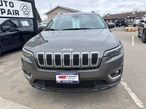 Gray 2021 Jeep Cherokee Limited Sport Utility 4D for sale in Wadena, MN