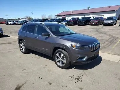 Photos of 2021 Jeep Cherokee Limited Sport Utility 4D for sale in Wadena, MN at Lunde Auto Sales