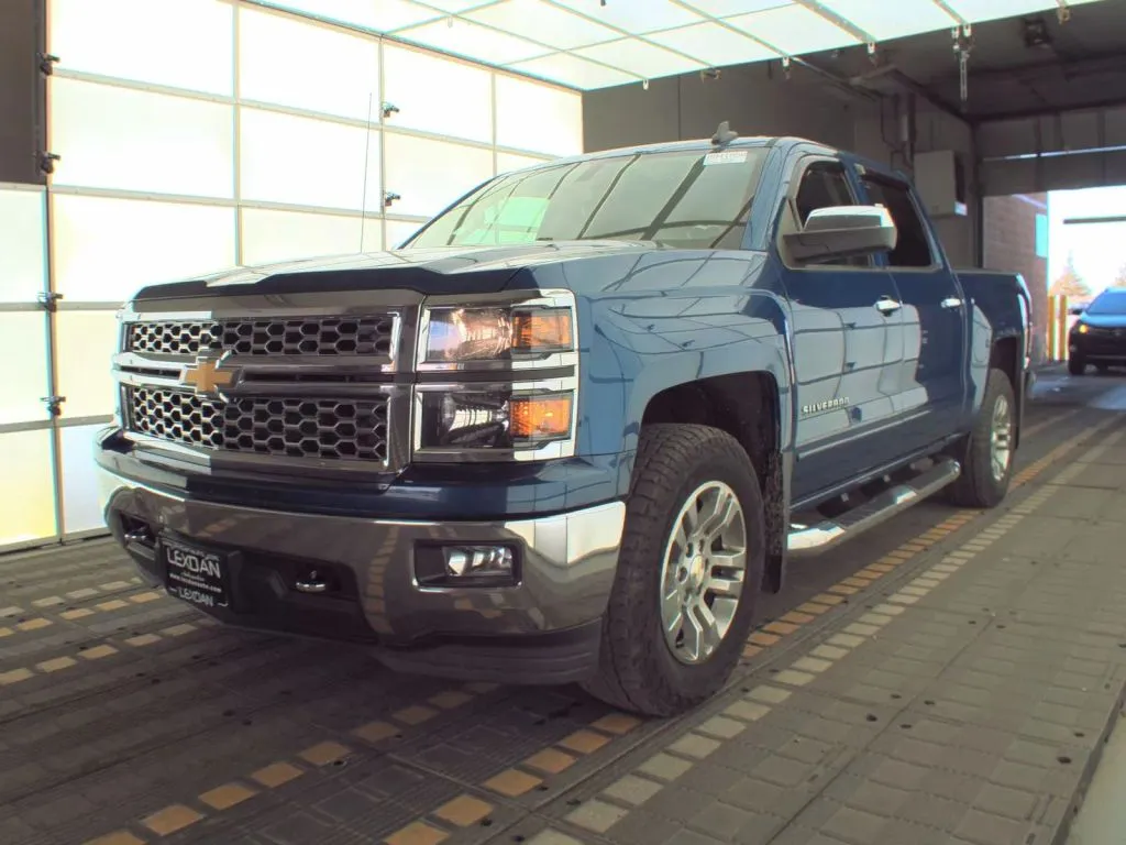 Blue 2015 Chevrolet Silverado 1500 Crew Cab LT Pickup 4D 5 3/4 ft for sale in Wadena, MN