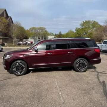 Another view of 2018 Lincoln Navigator L Black Label Sport Utility 4D for sale in Wadena, MN at Lunde Auto Sales